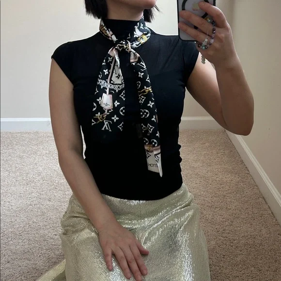 100% silk fashion scarf - Picture 9 of 10